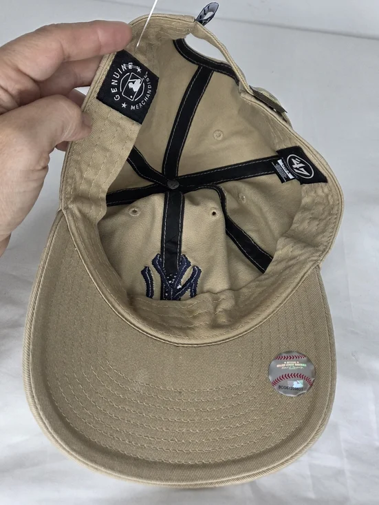 47th Brand New York Yankees Khaki Baseball Cap with Navy Logo - Picture 7 of 10
